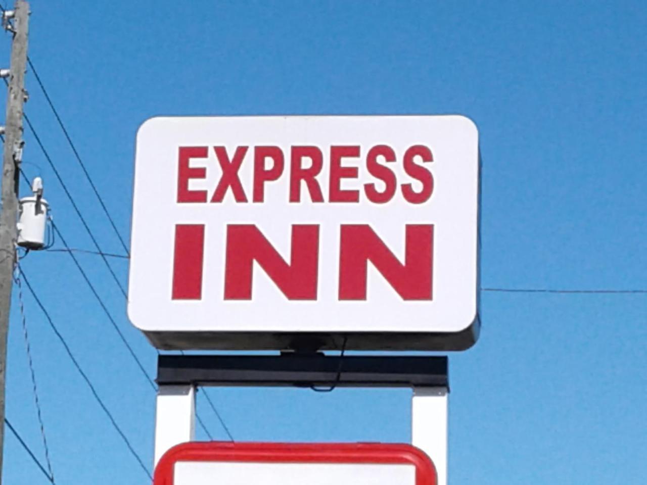 Express Inn & Suites - 5 Miles From St Petersburg Clearwater Airport Exterior foto